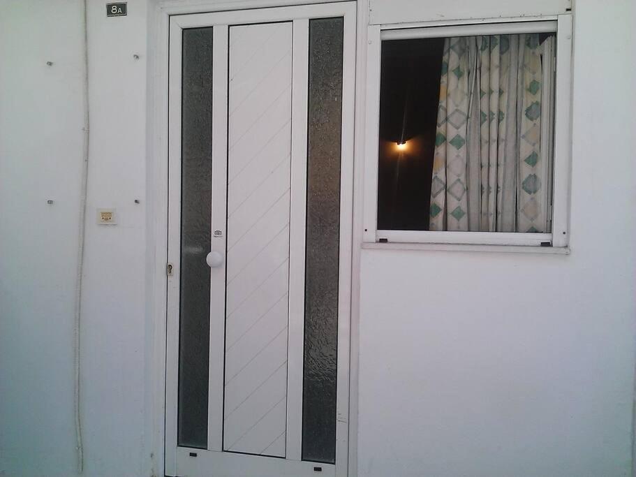 Studio 10 Minutes From The Center Of Heraklion. Apartment Luaran gambar